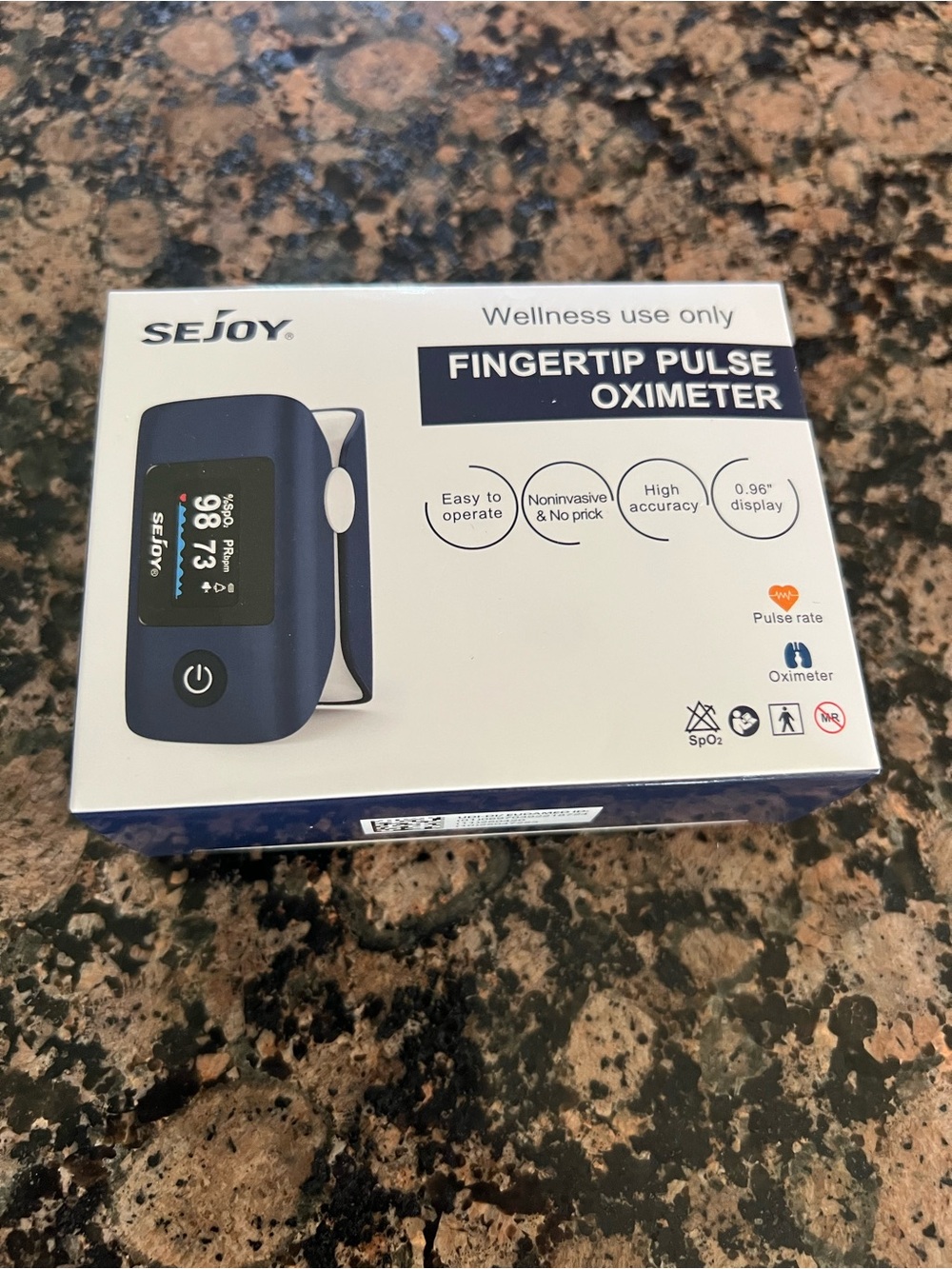 Fingertip Pulse Oximeter - Simultaneous Oxygen & Pulse Readings NIB Never used.